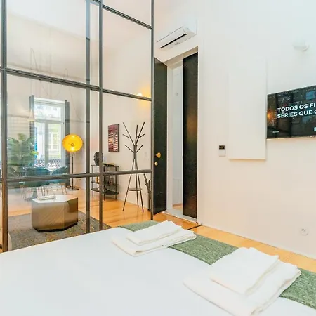 Fancy In Iconic Street Full Of Historic Apartment *