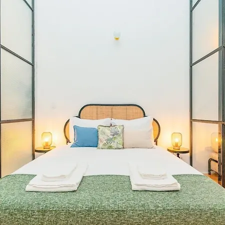 Apartment Fancy In Iconic Street Full Of Historic Porto