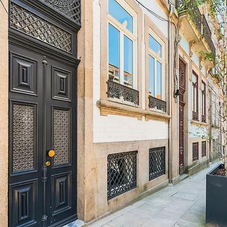 Fancy In Iconic Street Full Of Historic * Porto