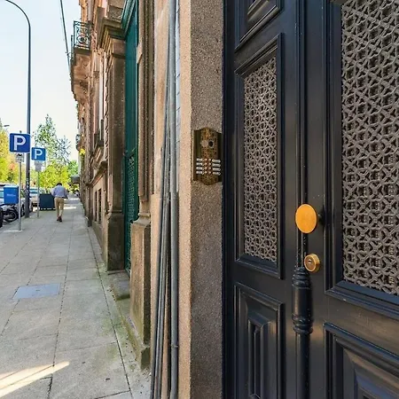 Fancy In Iconic Street Full Of Historic Apartment *