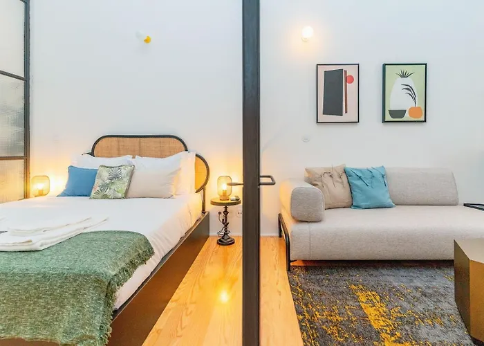 Fancy In Iconic Street Full Of Historic شقة