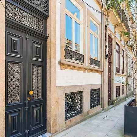 Apartment Fancy In Iconic Street Full Of Historic *